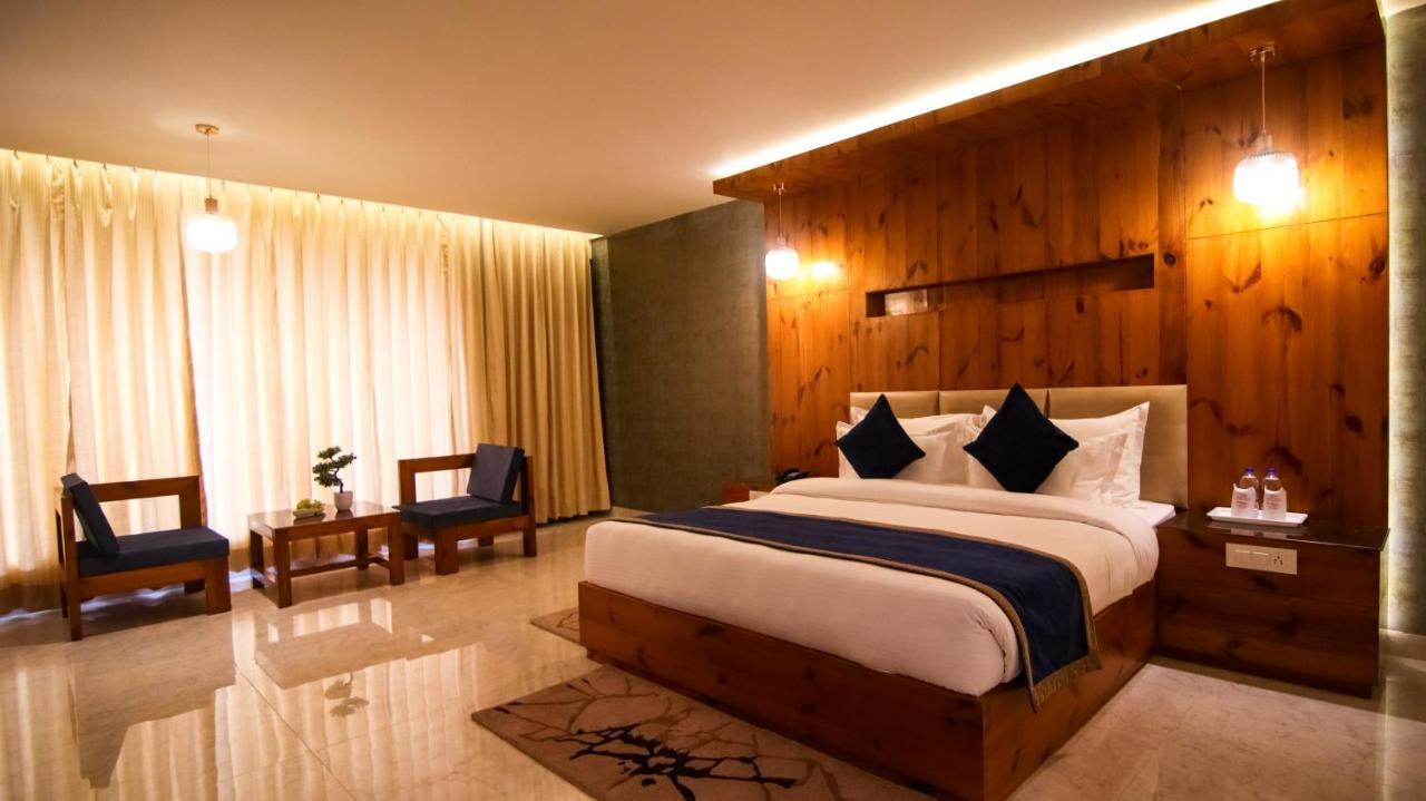 Golden Fern Resort Шимла Екстериор снимка