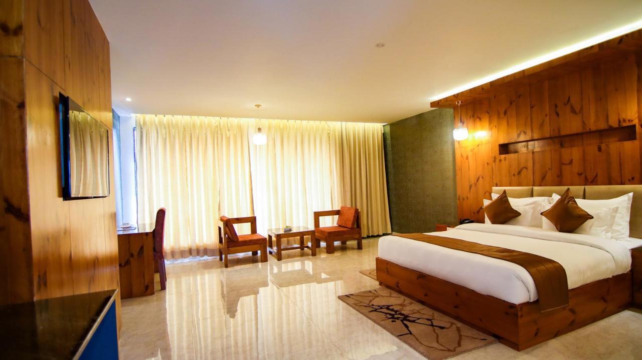 Golden Fern Resort Шимла Екстериор снимка