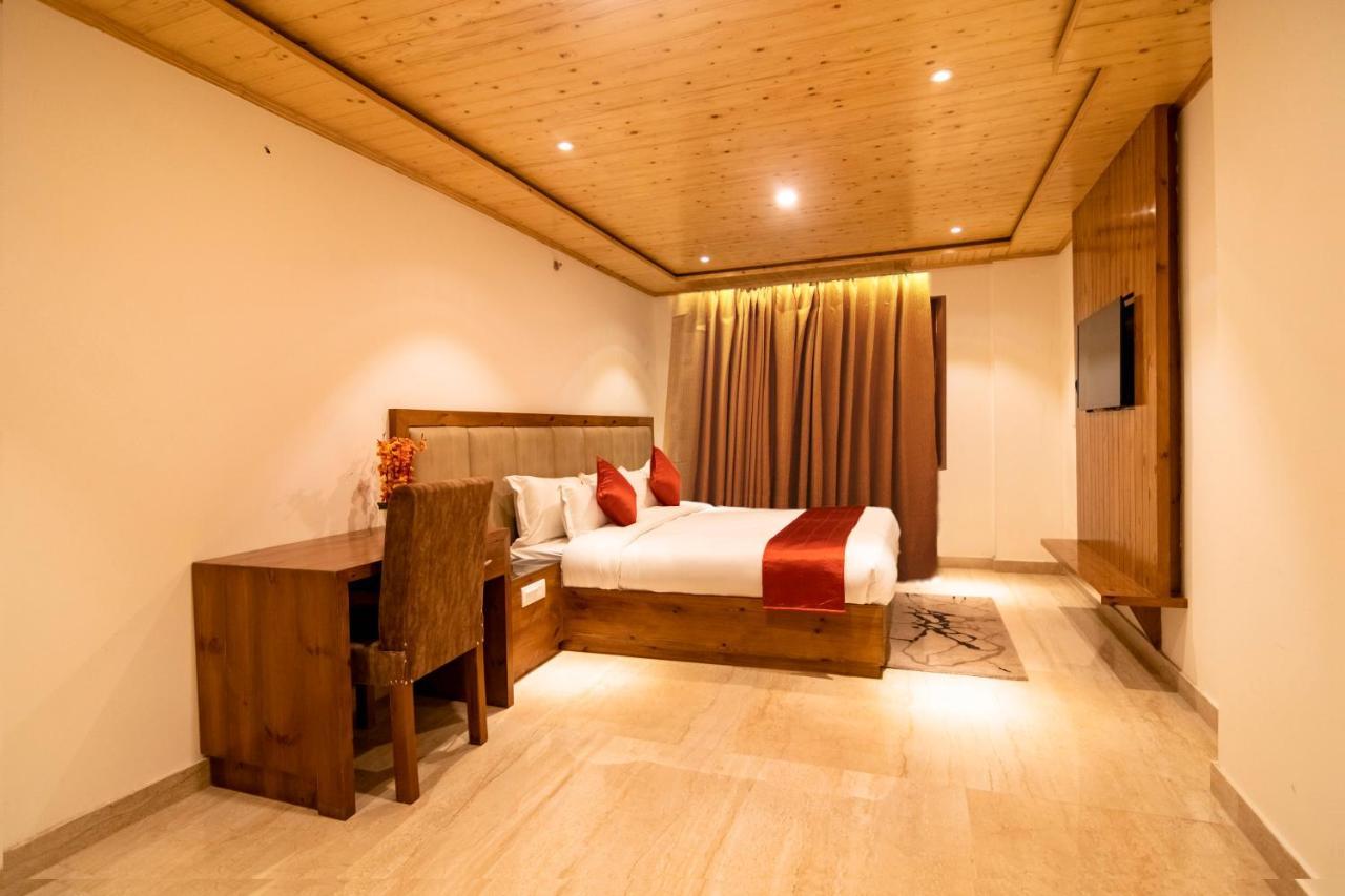Golden Fern Resort Шимла Екстериор снимка