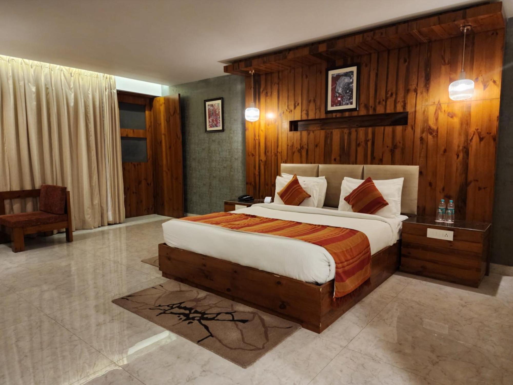 Golden Fern Resort Шимла Екстериор снимка
