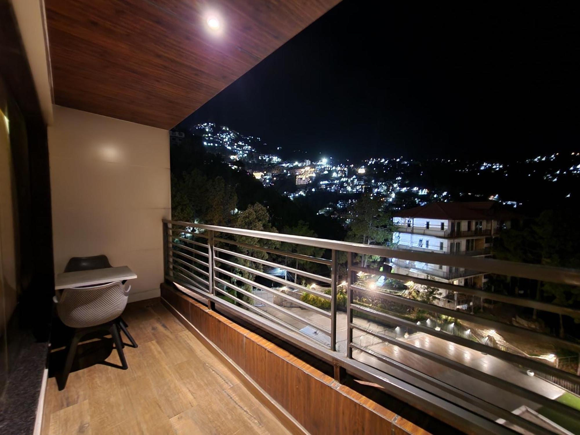 Golden Fern Resort Шимла Екстериор снимка