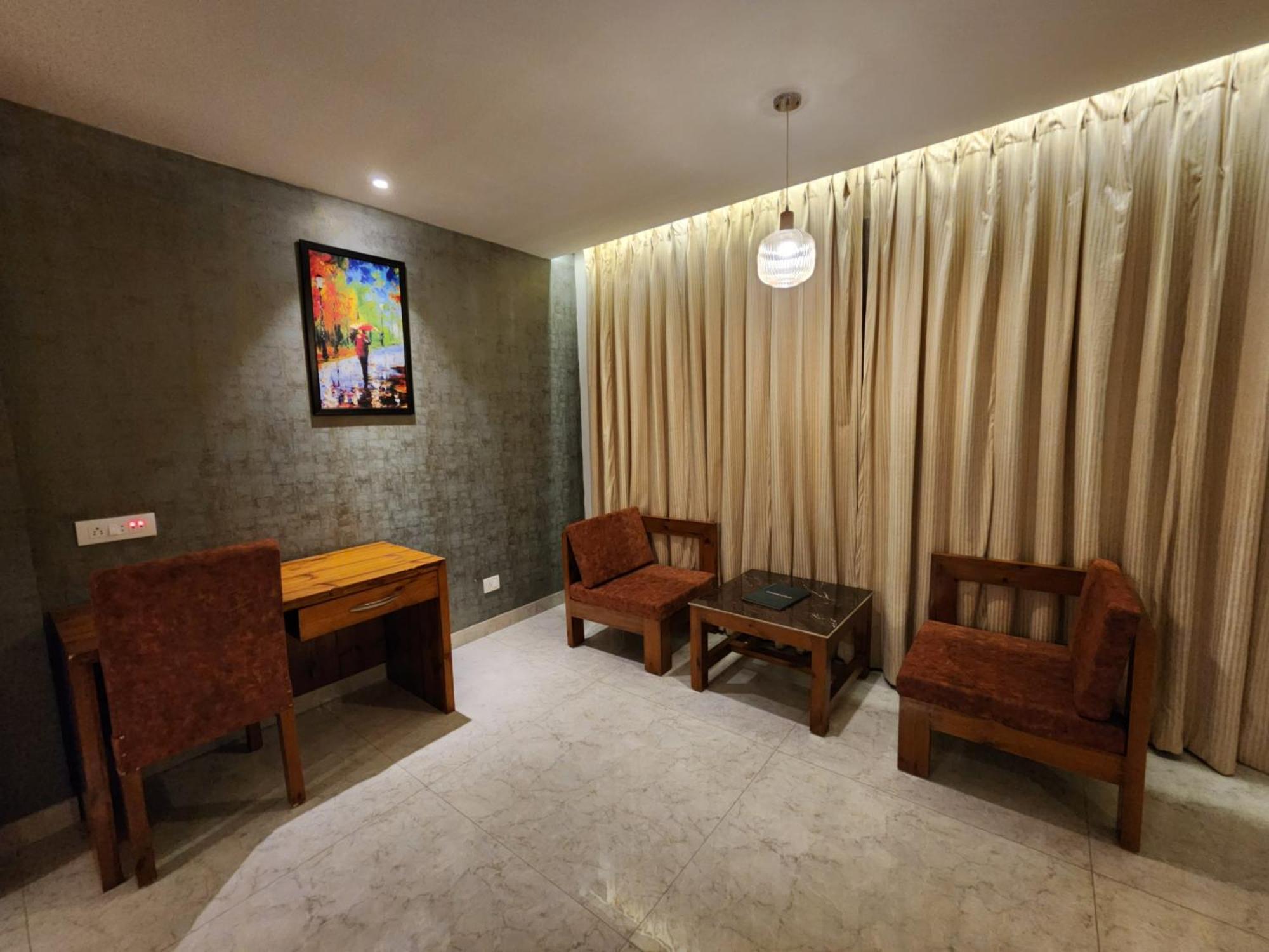 Golden Fern Resort Шимла Екстериор снимка