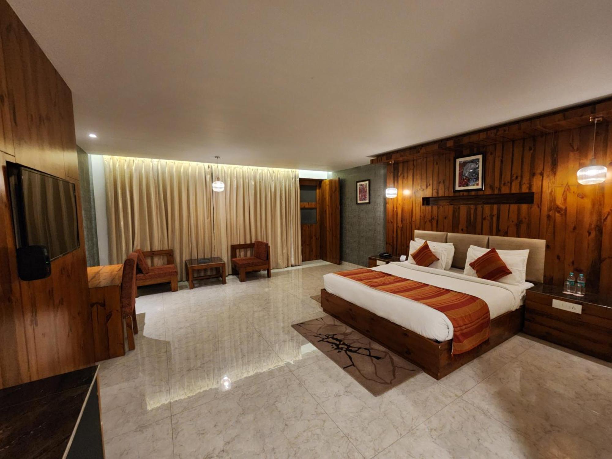 Golden Fern Resort Шимла Екстериор снимка