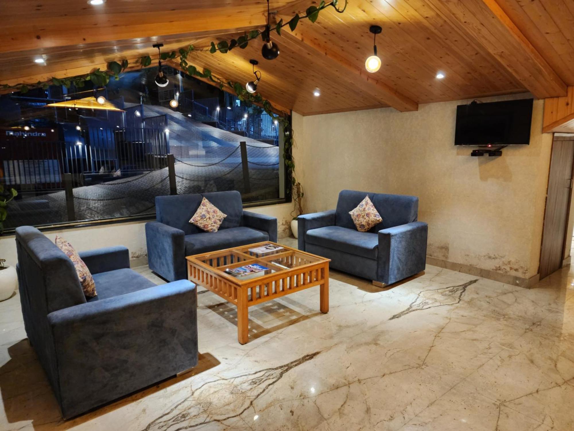 Golden Fern Resort Шимла Екстериор снимка